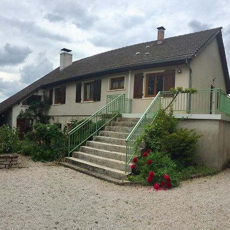 Sous La Tour Bed & Breakfast Agencourt Ngoại thất bức ảnh