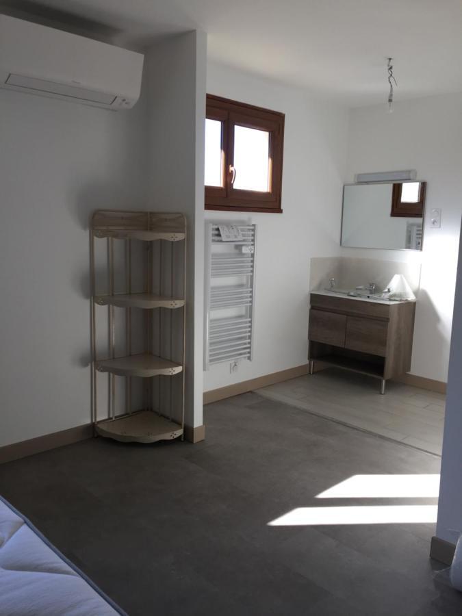Sous La Tour Bed & Breakfast Agencourt Ngoại thất bức ảnh